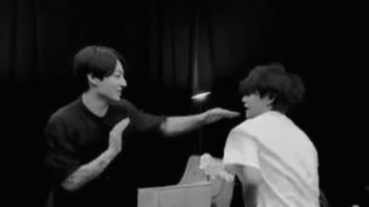 BTS: On Jungkook's Birthday, Kim Taehyung Gifts ARMYs 'Taekook Boxing Video', Watch