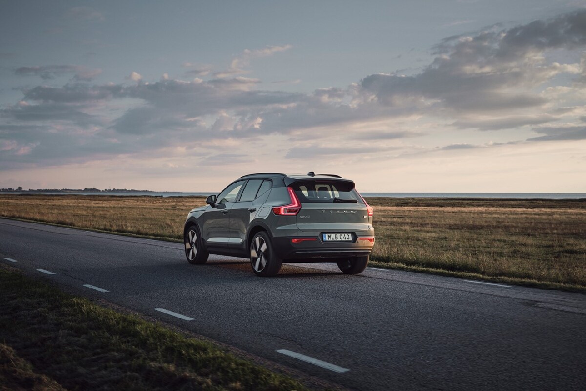 volvo unveils its first fully electric car: the XC40 recharge