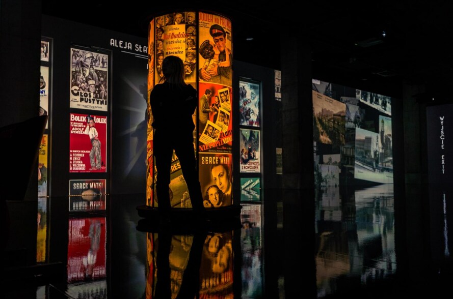 Amazing graphics and top-notch Barco projectors are now bringing Polish history to life.