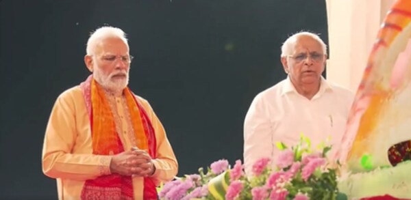 PM, CM Patel Take Part in Navratri Celebrations in Gandhinagar