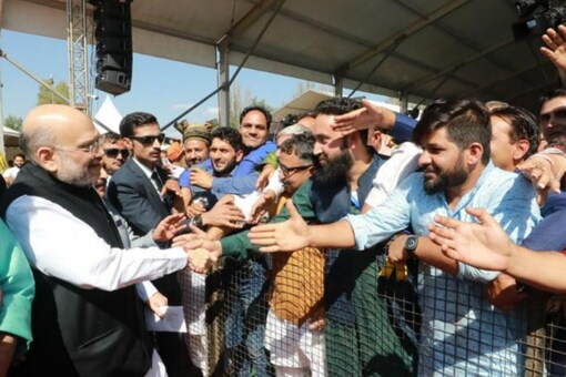 Amit Shah during his visit to J&K last week... Pahari leaders such as PDP's Tanveer Ahmad Tantray have acknowledged the hard fact that they won’t be surprised if BJP grabs all Pahari votes in the upcoming J&K elections. (Photo: News18 File)