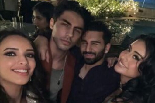 Aryan Khan smiles with Nysa Devgan and Tripti Dimri at Diwali bash