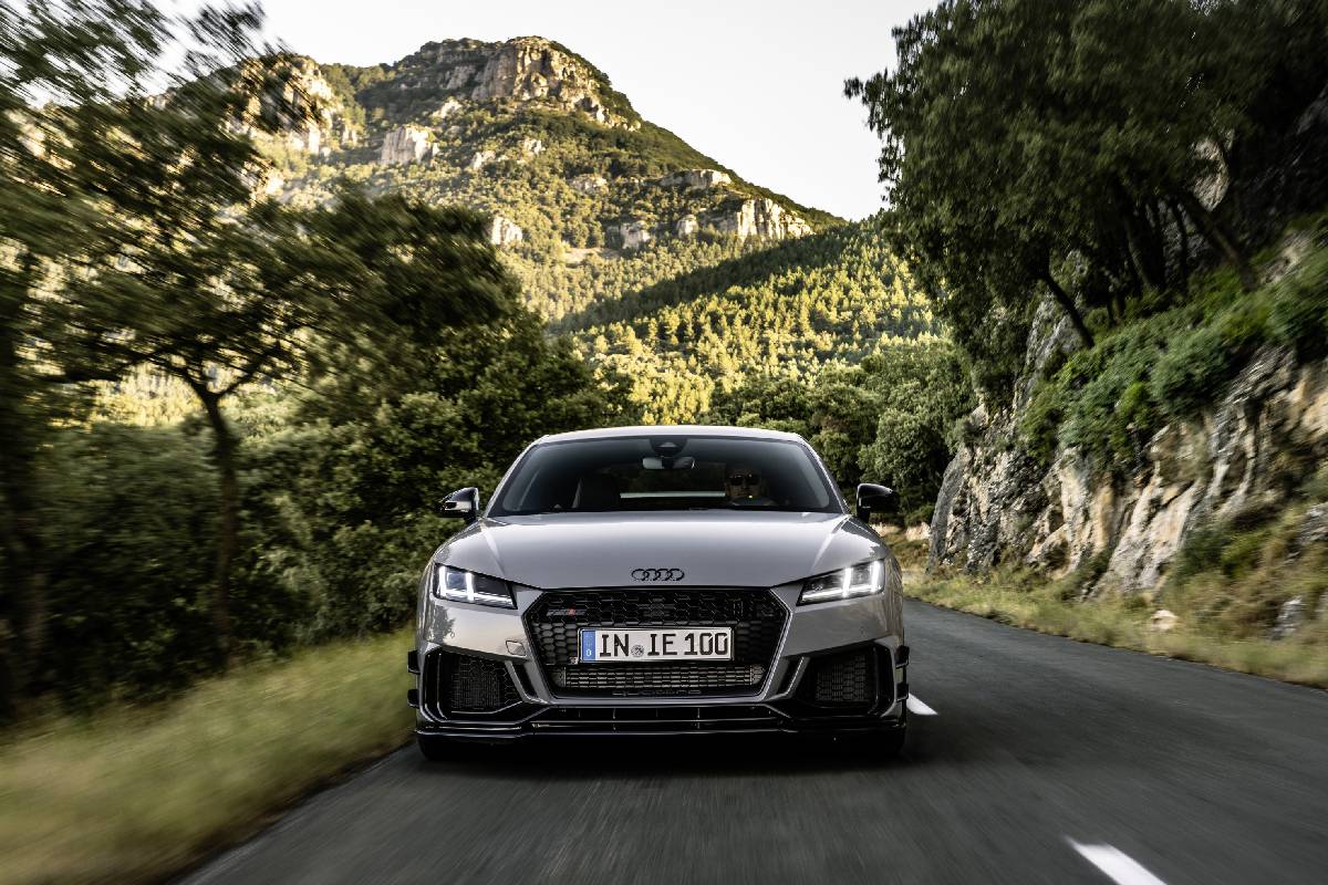 Free download Audi tt rs HD Wallpaper Download 2000x1320 for your  Desktop Mobile  Tablet  Explore 89 Audi TT RS Wallpapers  Porsche Gt3 Rs  Wallpaper Audi Tt Wallpaper 2016 Audi TT Wallpaper