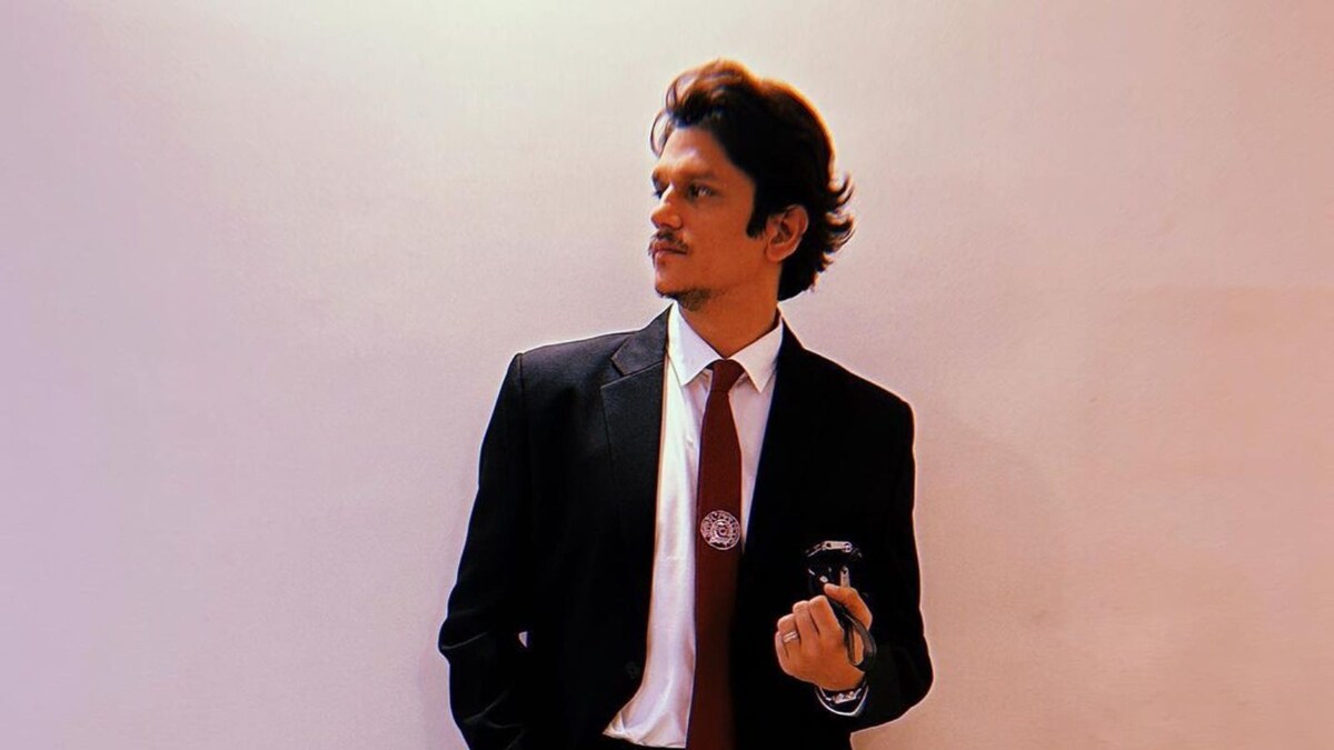 Vijay Varma Channels His Darlings Role on Halloween, Wins 'The Ultimate Evil Hamza Look'