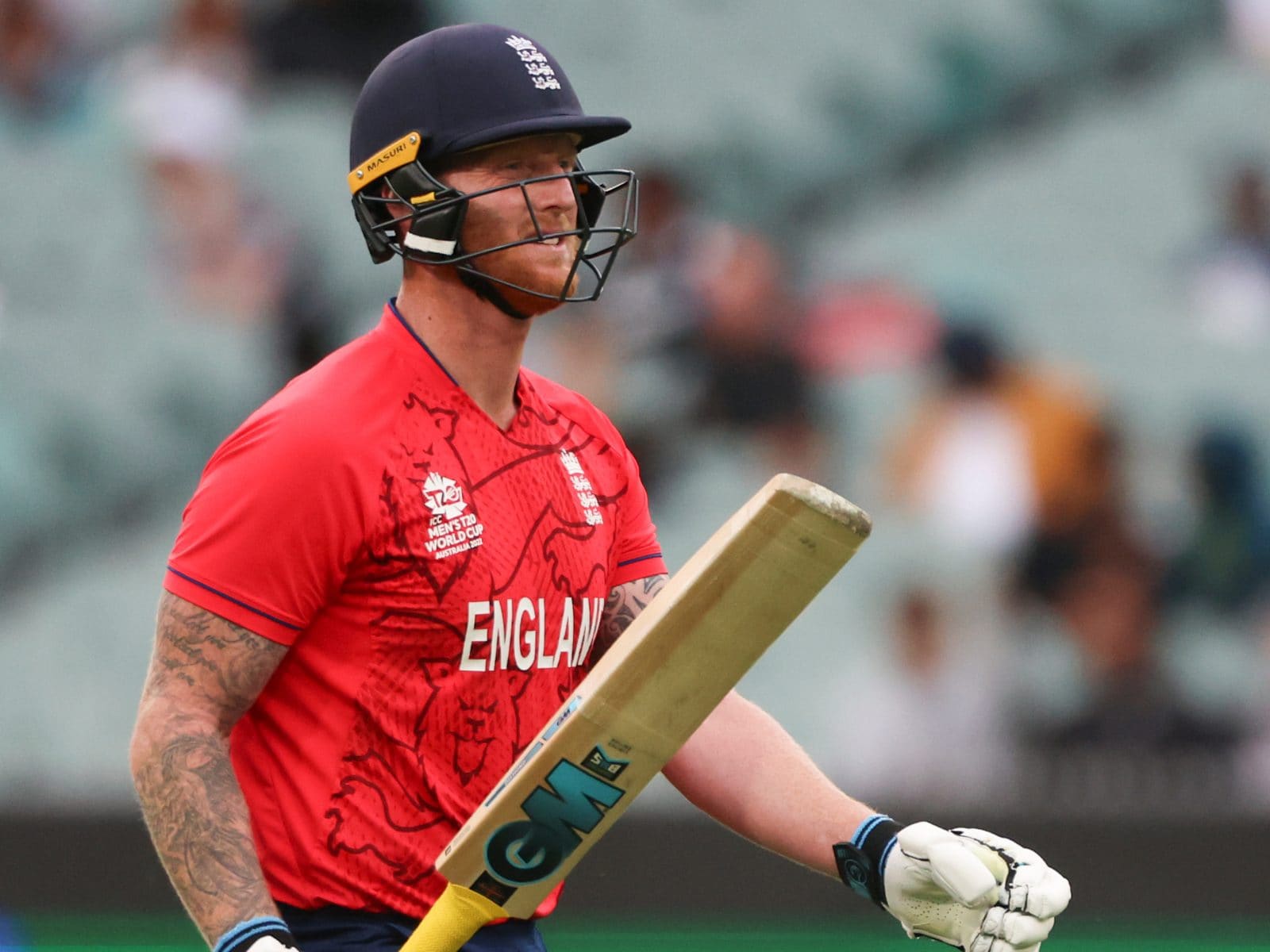RICHARD KAY watches as England's Superman Ben Stokes inspires his side to  Cricket World Cup glory | Daily Mail Online
