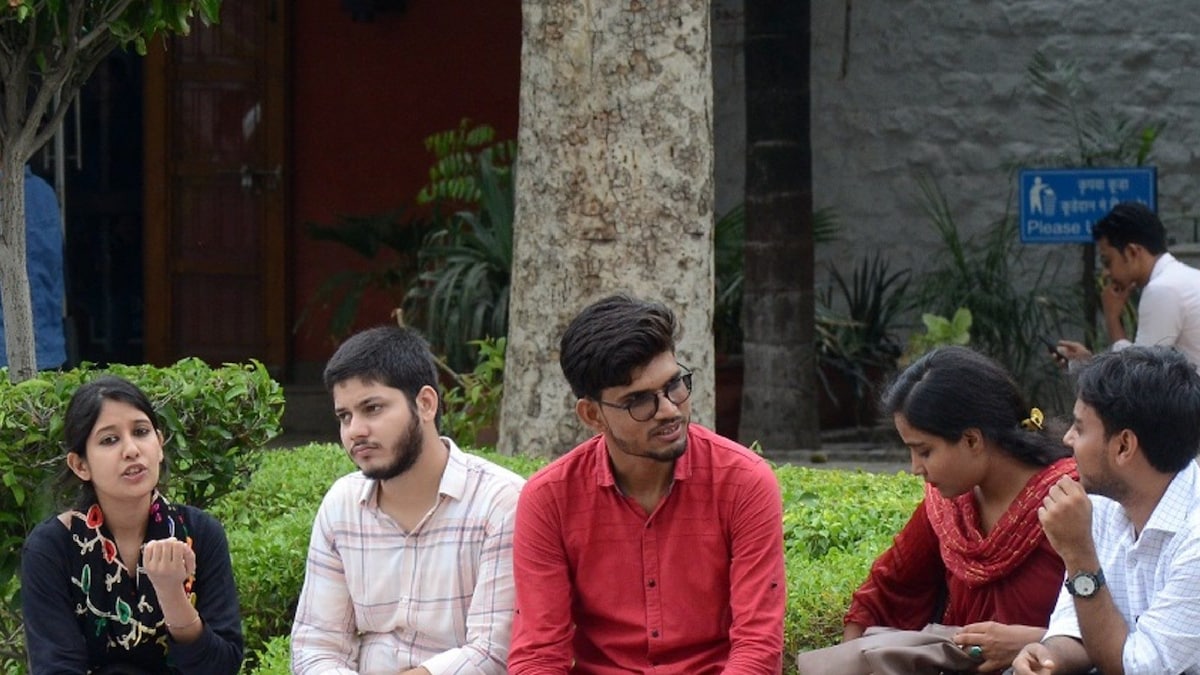 Big Pay, Fame: How Students Rushing for IT Jobs is Taking Shine Off Core Engineering Roles