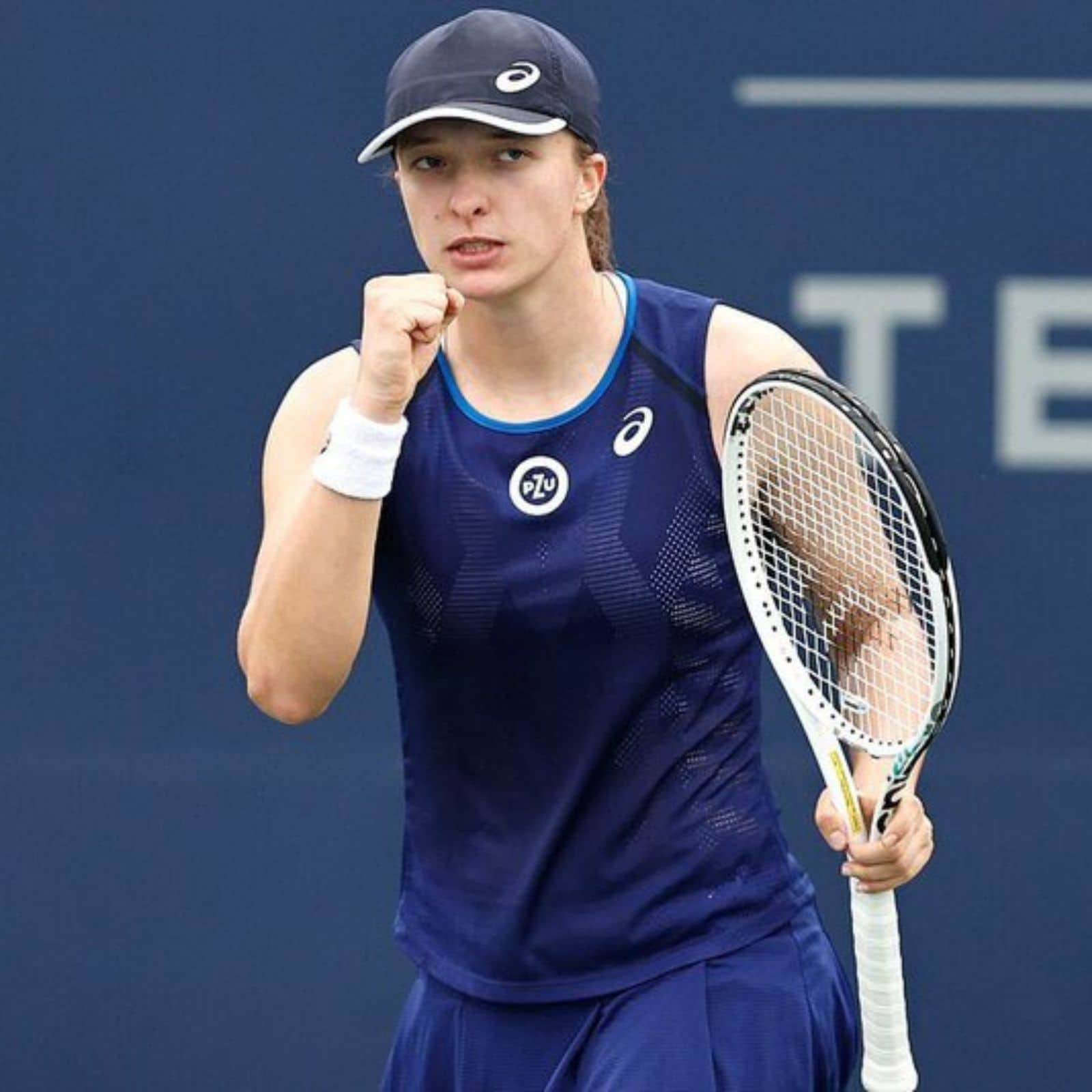 French Open 2022: Iga Swiatek dominates, heads to final