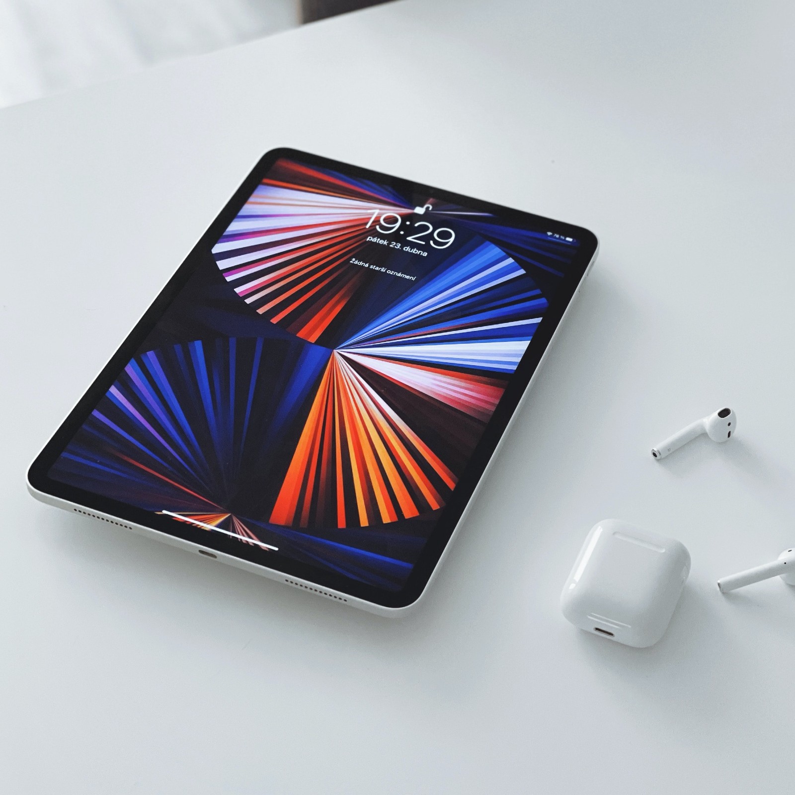 Apple is working on an extra-large iPad, to launch a 16-inch iPad towards  the end of 2023 – Firstpost