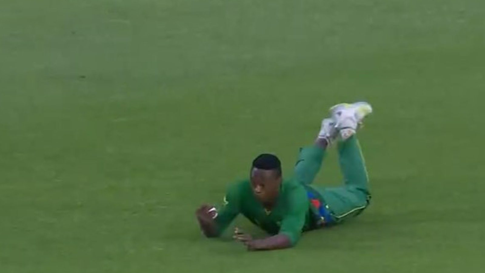 IND vs SA, T20I WC Kagiso Rabada Takes Stunning Catch to Dismiss