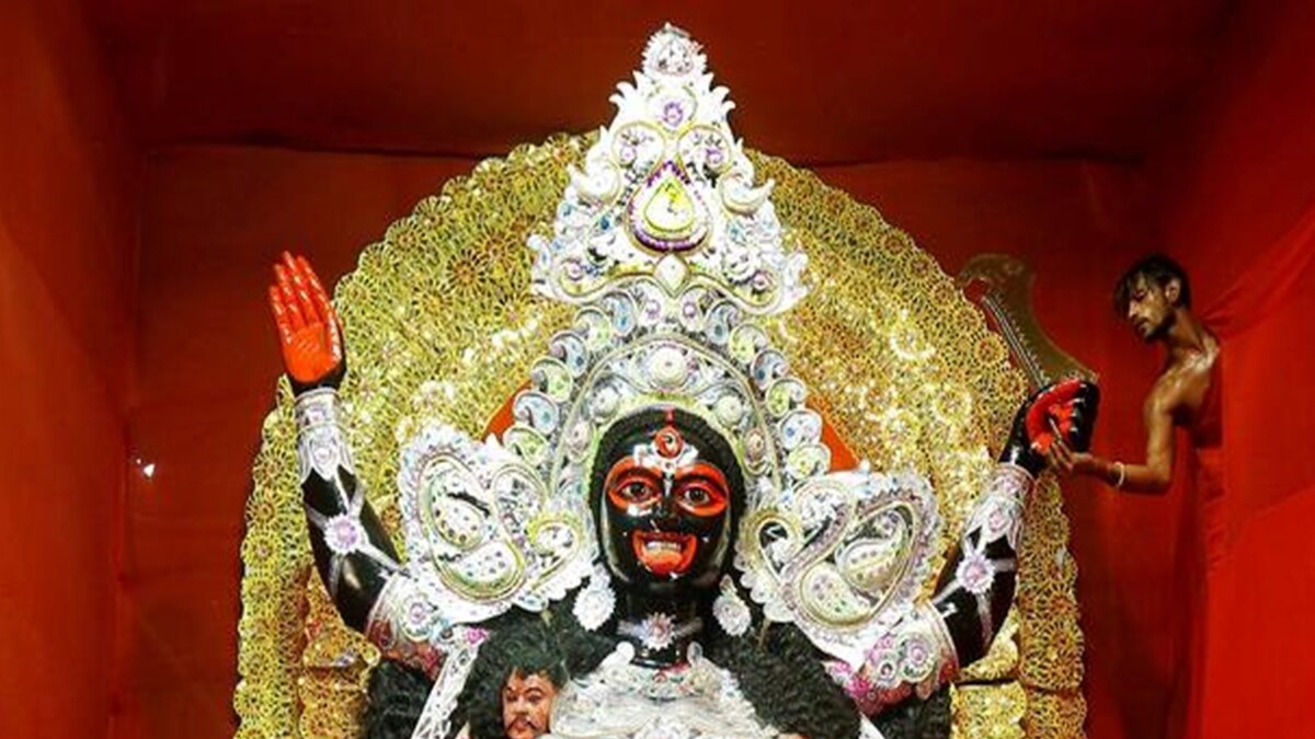 Bengal: Grand Preparations Begin For Howrah’s ‘Loot’ Kali Puja