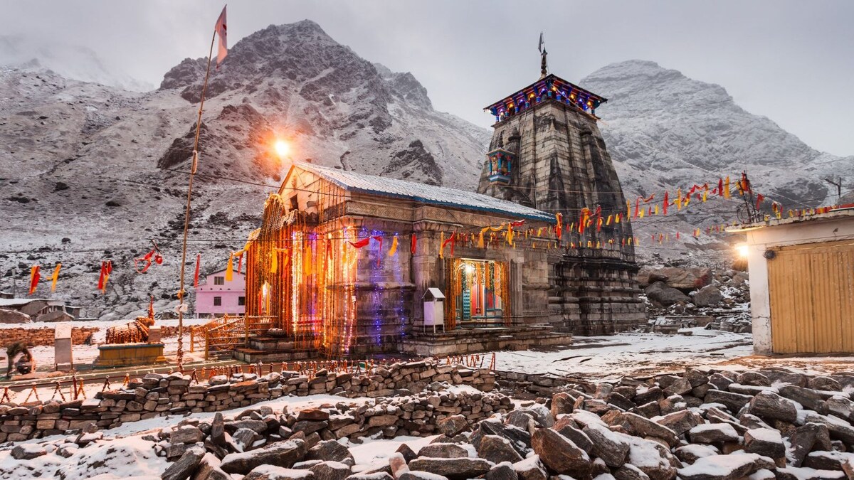 Helicopter Services to Kedarnath Resume Two Days After Chopper Crash