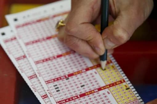 At the Meijer store, Maki’s Fantasy 5 ticket won him the lump sum amount of $190,736. His ticket matched the winning numbers – 05-12-16-17-29. (Credits: Reuters)