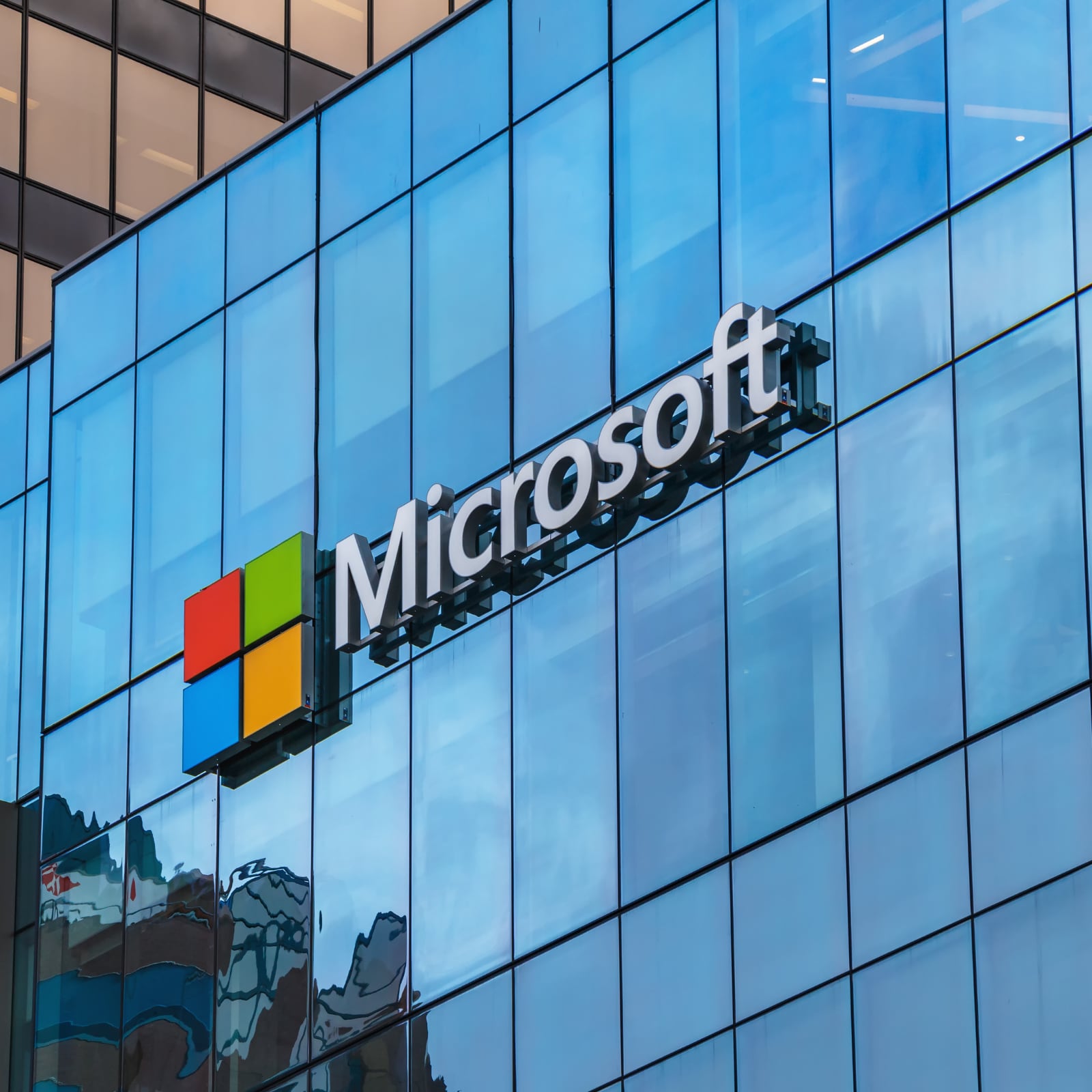 Microsoft To Reveal Network Issue That Caused Mega Outage In Detail