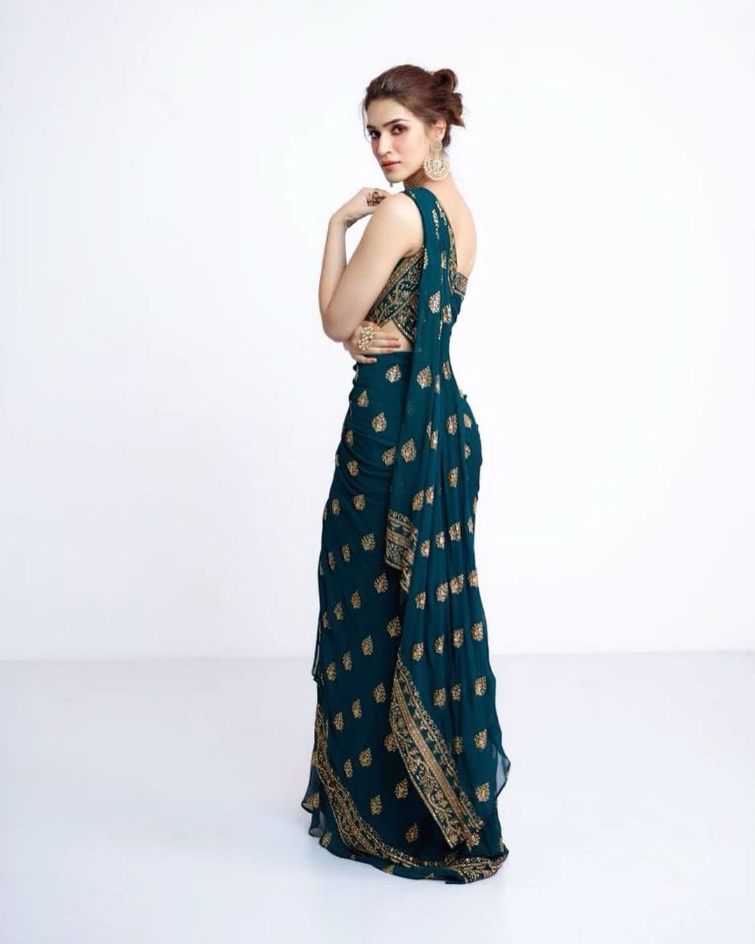 Buy AREZU FASHION Girls' Peacock Green Printed Jacquard Gown Maxi Dress | Peacock  Green | 26 | at Amazon.in