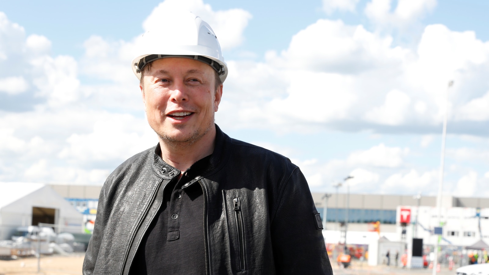 SpaceX Boss Elon Musk Tells Pentagon He Can’t Continue to Provide Free ...