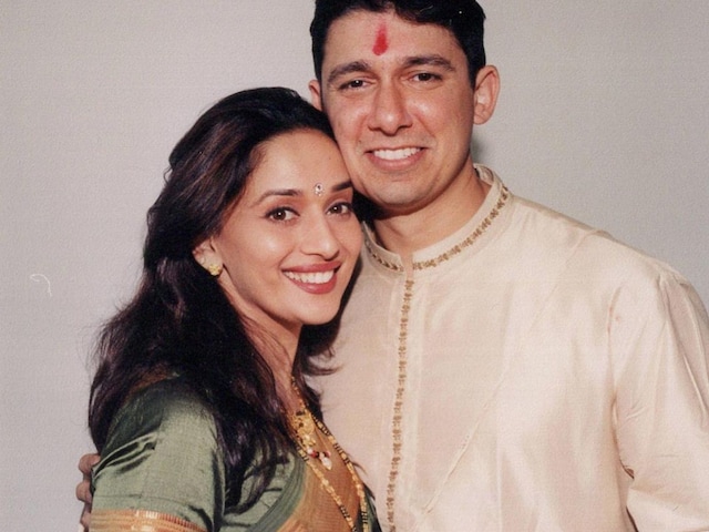 Sriram Nene posts throwback pic with wife Madhuri on theri wedding anniversary.