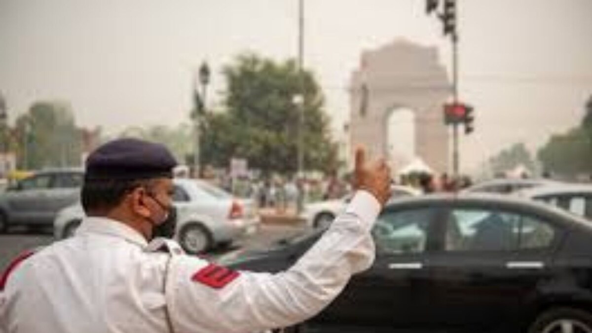 International Road Federation Urges Indian Govt to Withdraw GST on Helmets News18