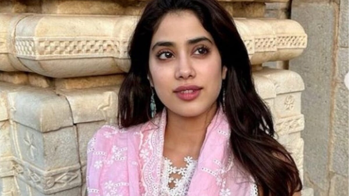 Janhvi Kapoor Says She Is Not Paying People To Take Her In Films, Adds 'Getting Work On Merit'