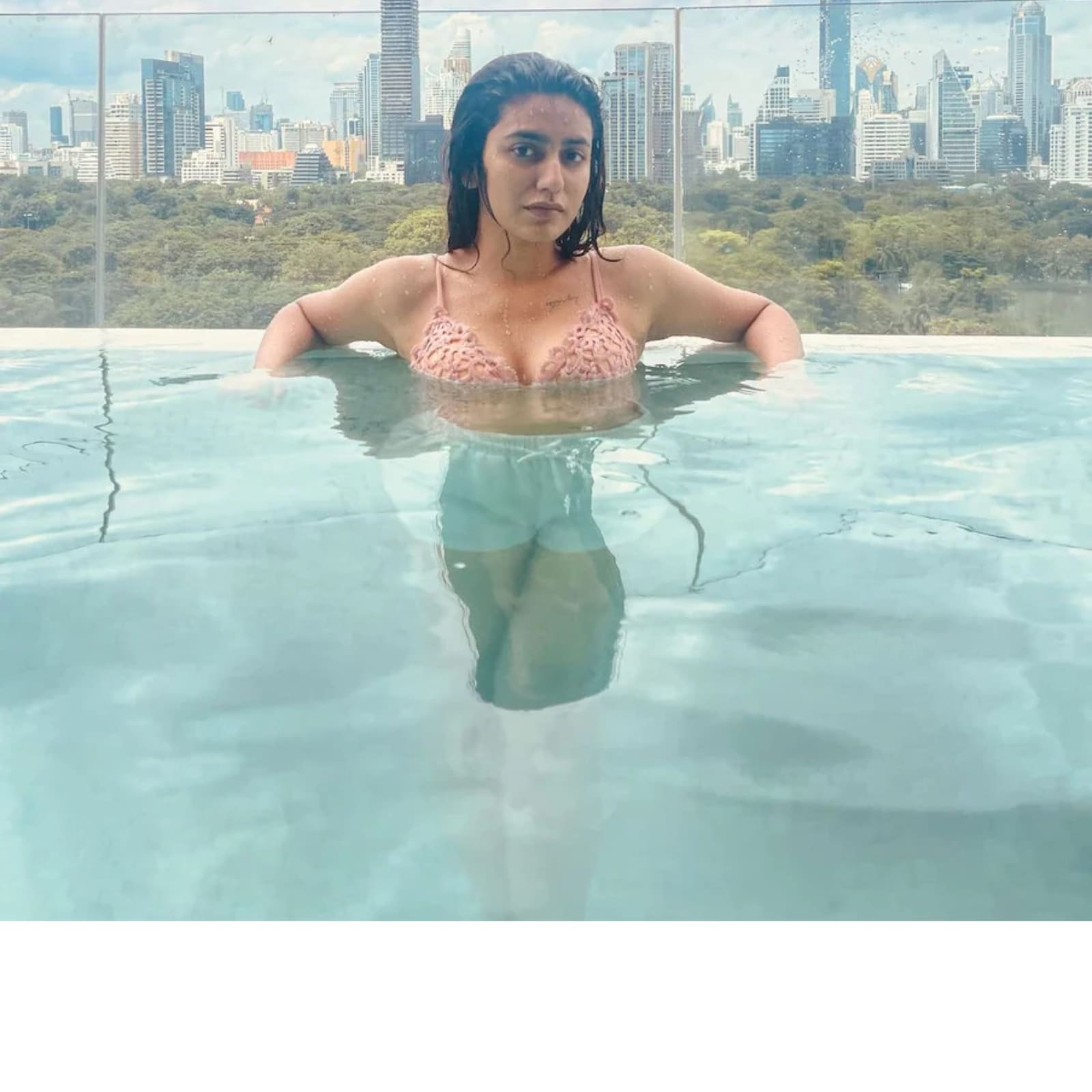 Prya Parkash Sexy Xxx - Wink Girl Priya Prakash Varrier Sizzles in Bikini, See Pics From Her  Thailand Trip - News18