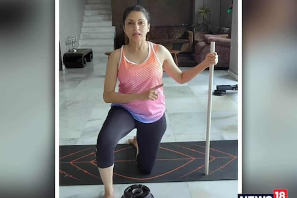 Watch: This ROM Exercise, Shown By Bhagyashree, Helps Maintain Hip Mobility