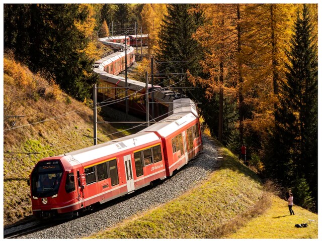 World S Longest Passenger Train Measuring 1 9 Km Passes Through The
