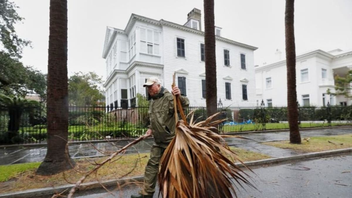 Hurricane Ian Strikes South Carolina as Florida Counts Cost of Destruction