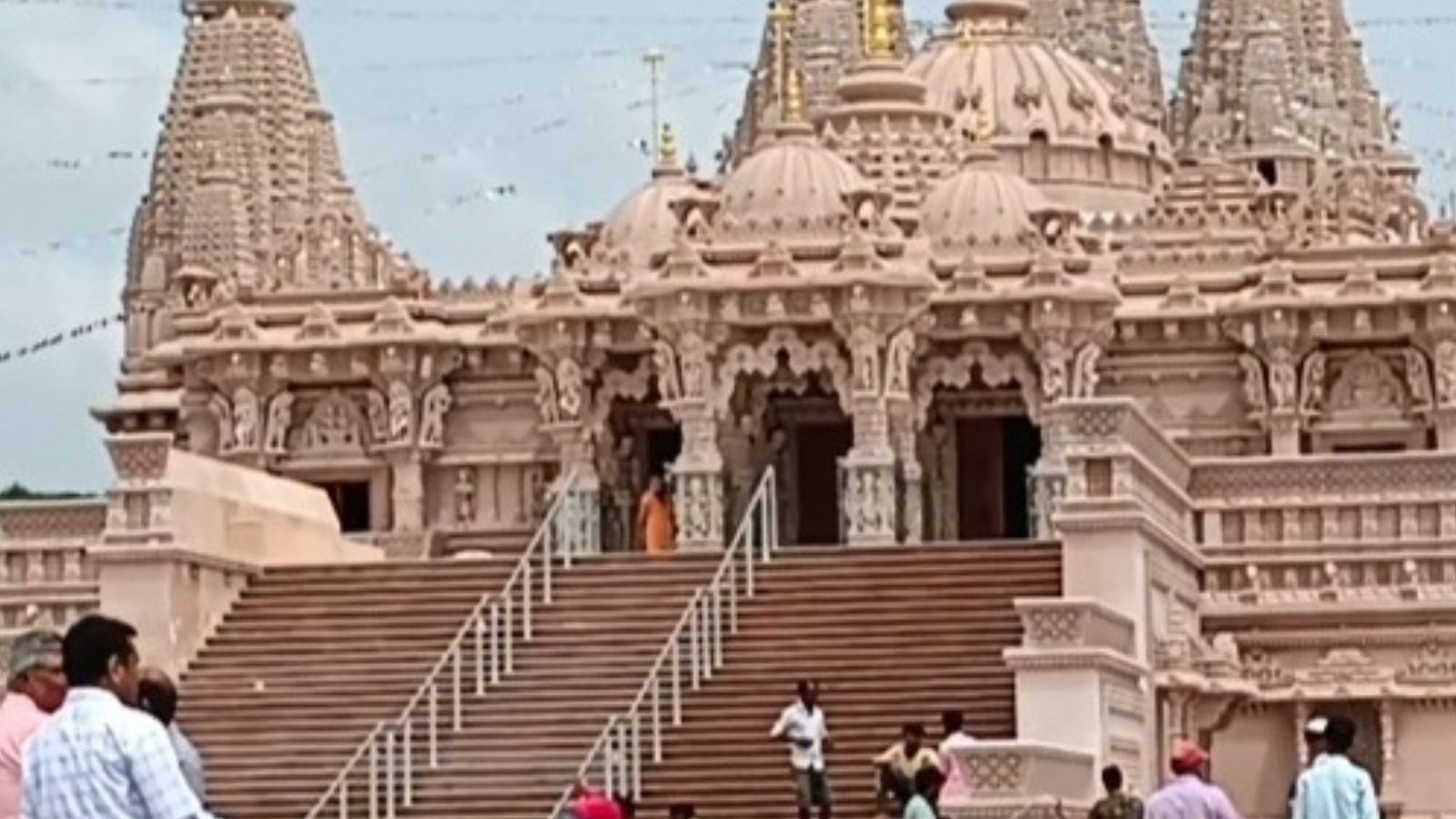 Grand Swaminarayan Temple In Nashik How Swami Maharaj s Dream Was 