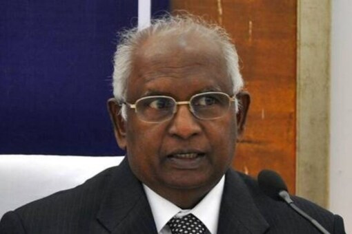 The three-member commission on the issue will be headed by ex-CJI K G Balakrishnan. (News 18 Tamil) 