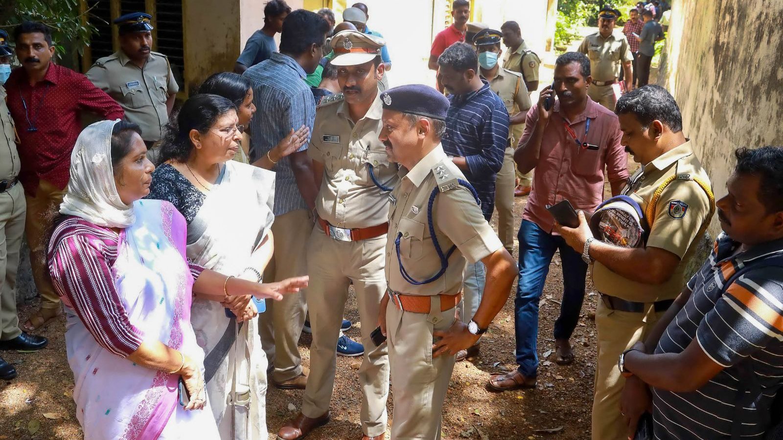 Tamanna Bhatia Sex Hd Open Boobs - How Kerala Police Traced 'Human Sacrifice' Killers With Help of CCTV  Footage | Details Inside - News18