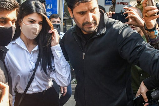 Bollywood actor Jacqueline Fernandez at the Patiala House court in connection with a money laundering case linked to alleged conman Sukesh Chandrashekhar. (File Photo: PTI)