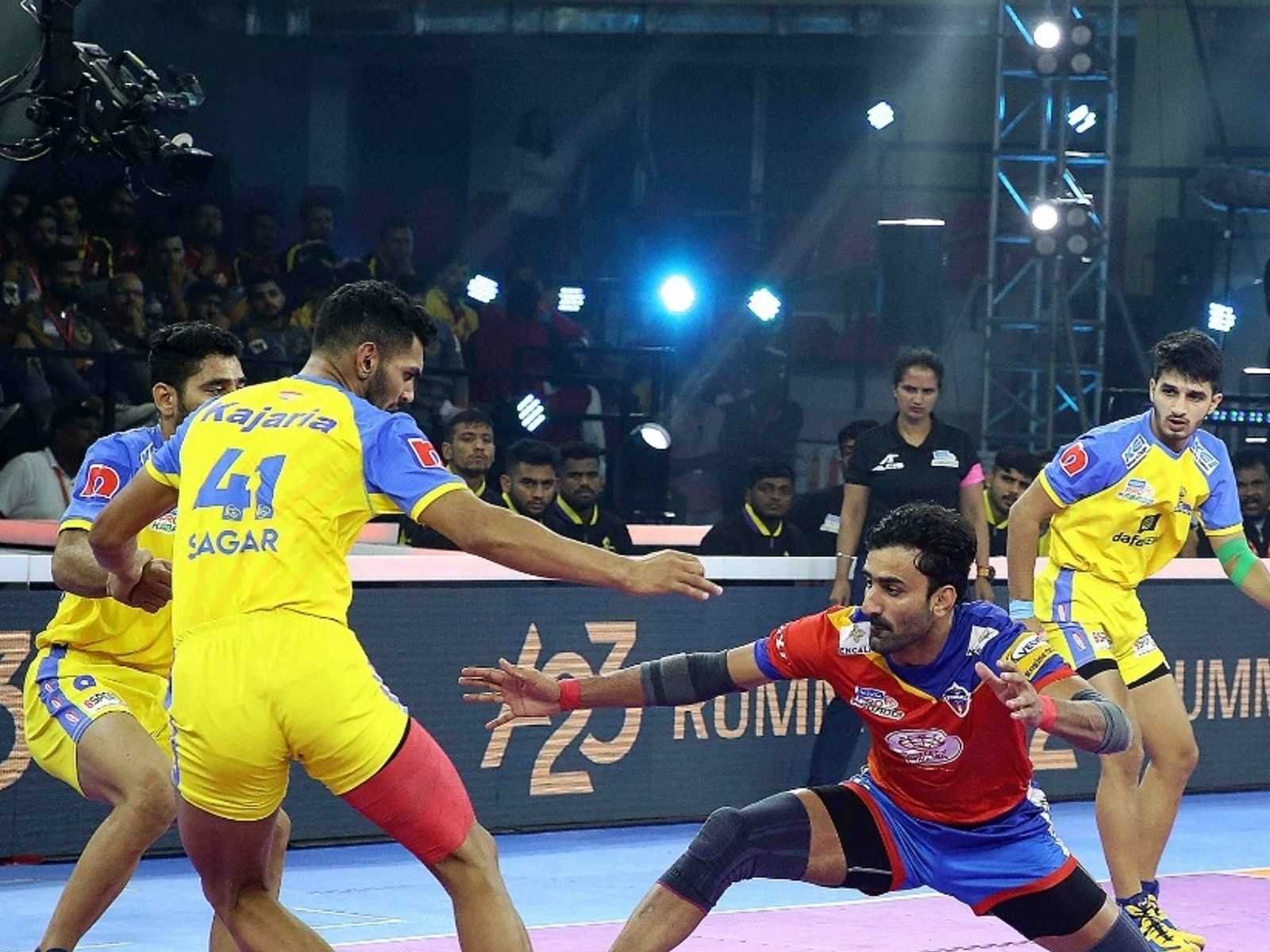 U.P. Yoddha cross swords with a confident Tamil Thalaivas side in