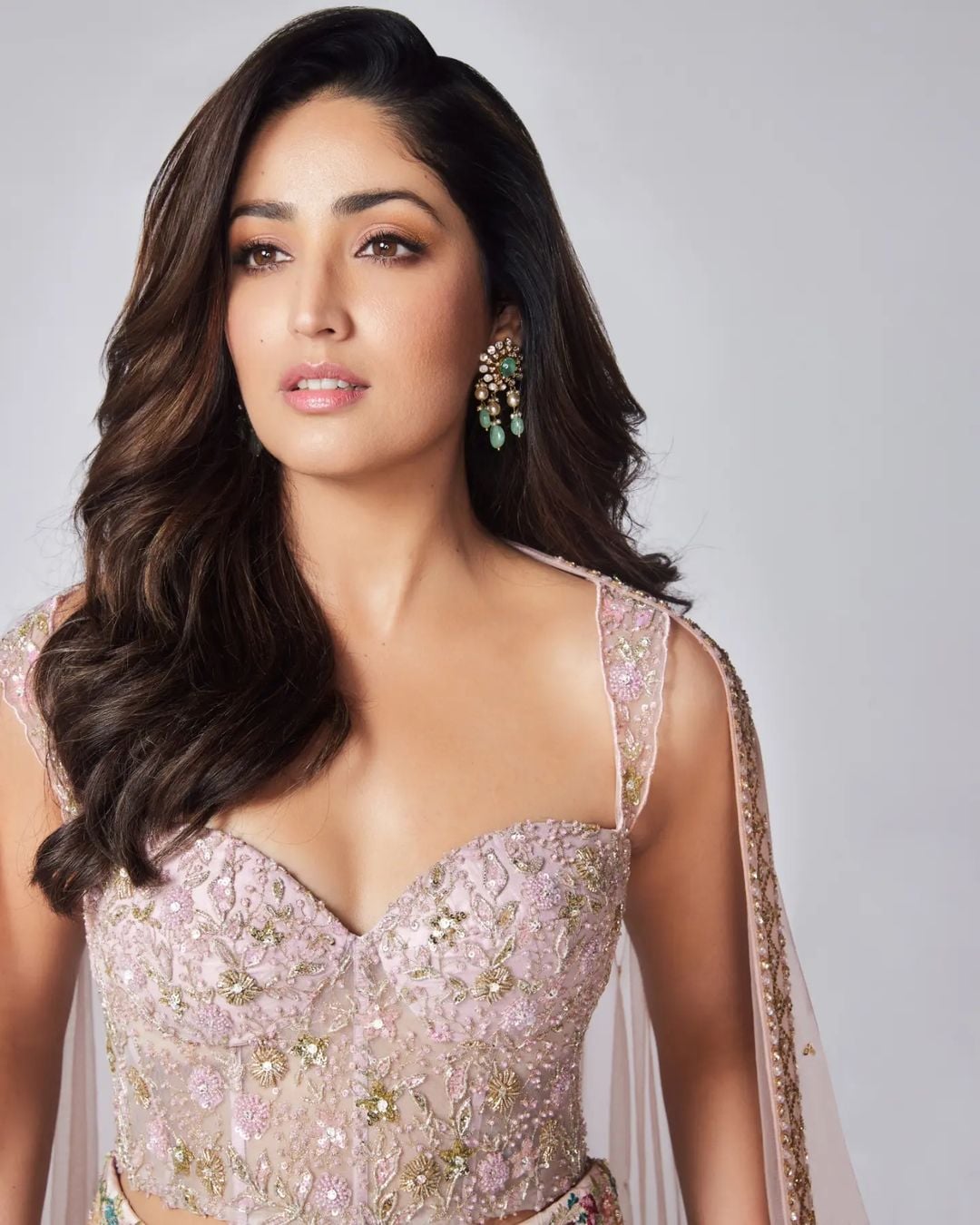 yami gautam pink dress