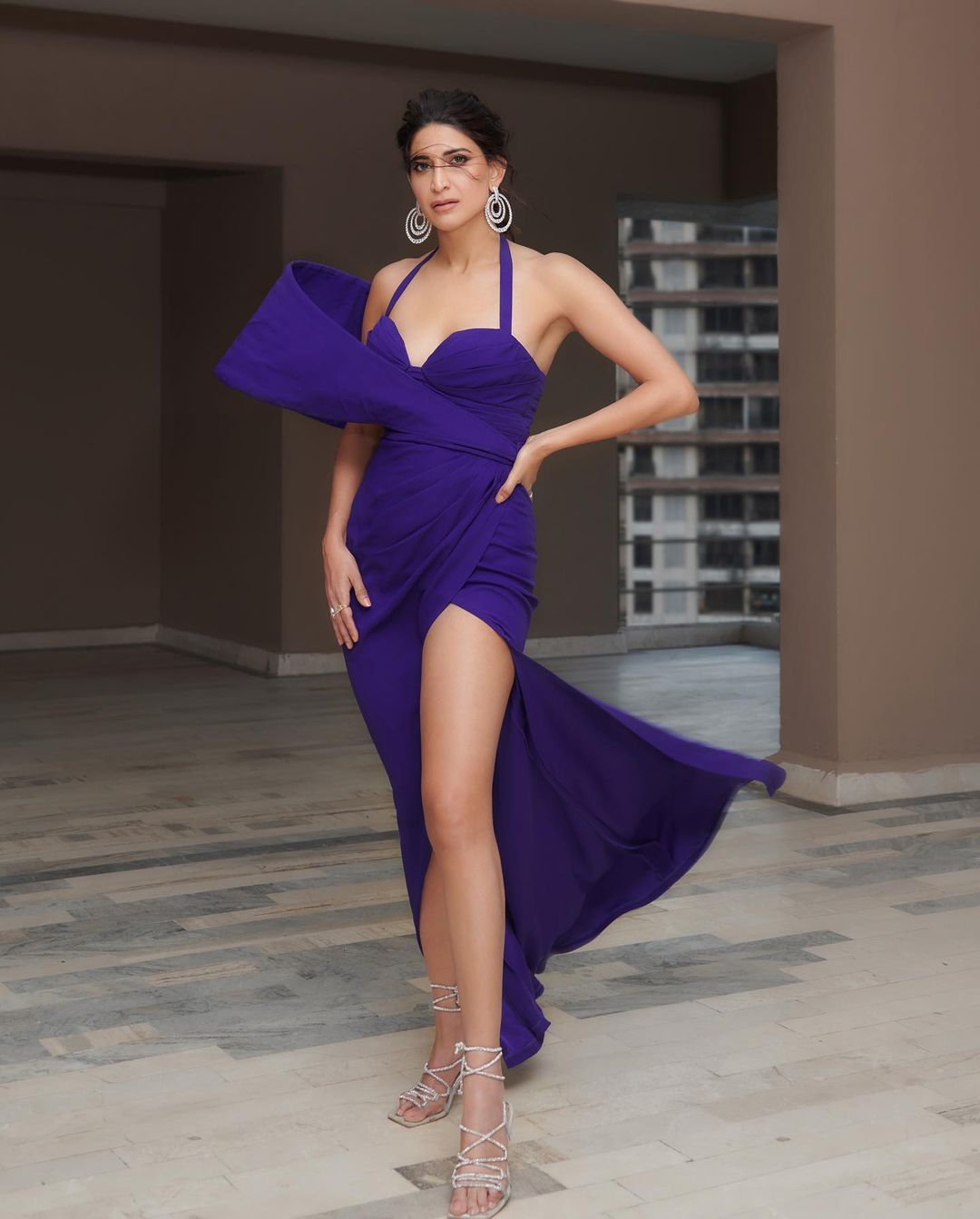Aahana Kumra Makes Jaws Drop In Stylish Purple Dress, Check Out The ...