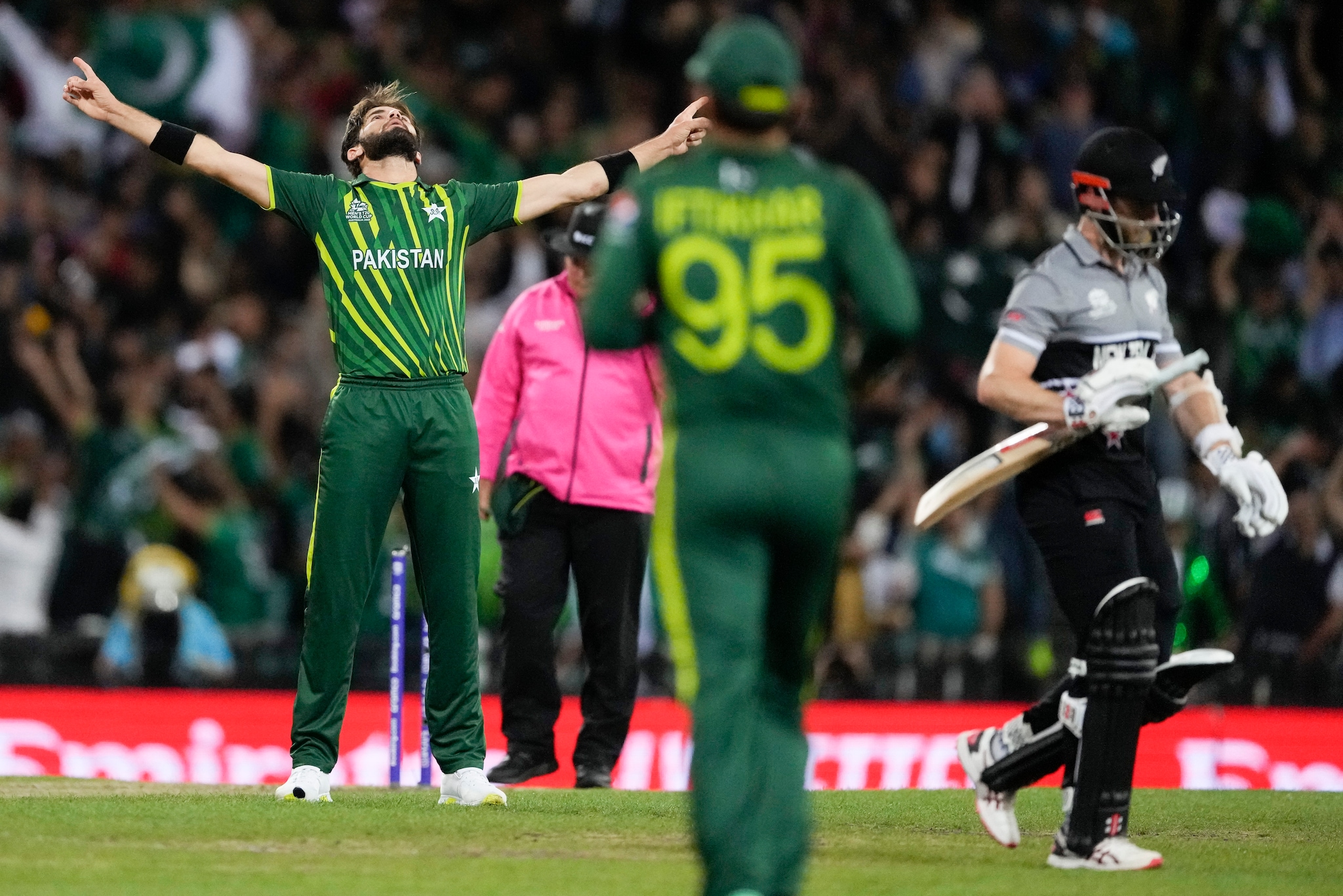 PAK vs NZ, T20 World Cup 2022 Semi-final 1: Babar & His Bowlers Trounce ...