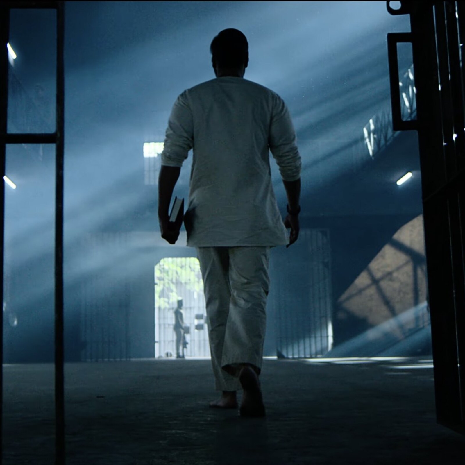 Bholaa Teaser: Ajay Devgn Is Here With An Intriguing Story, Abhishek Bachchan Calls It 'Superb' Bholaa Teaser: Ajay Devgn Is Here With An Intriguing Story, Abhishek Bachchan Calls It 'Superb'