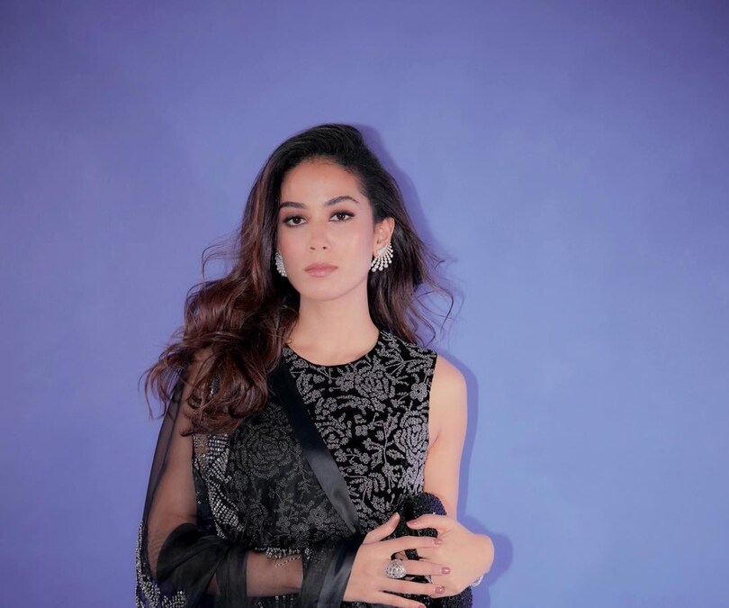 In A Black Drape, Mira Rajput Puts Her Best Saree-Torial Foot Forward