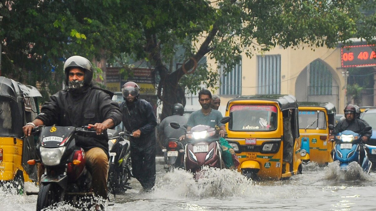 'No Danger', Tamil Nadu CM Stalin Visits Rain-affected Districts Amid Flood Alert, Mayiladuthurai Schools to Remain Closed Monday