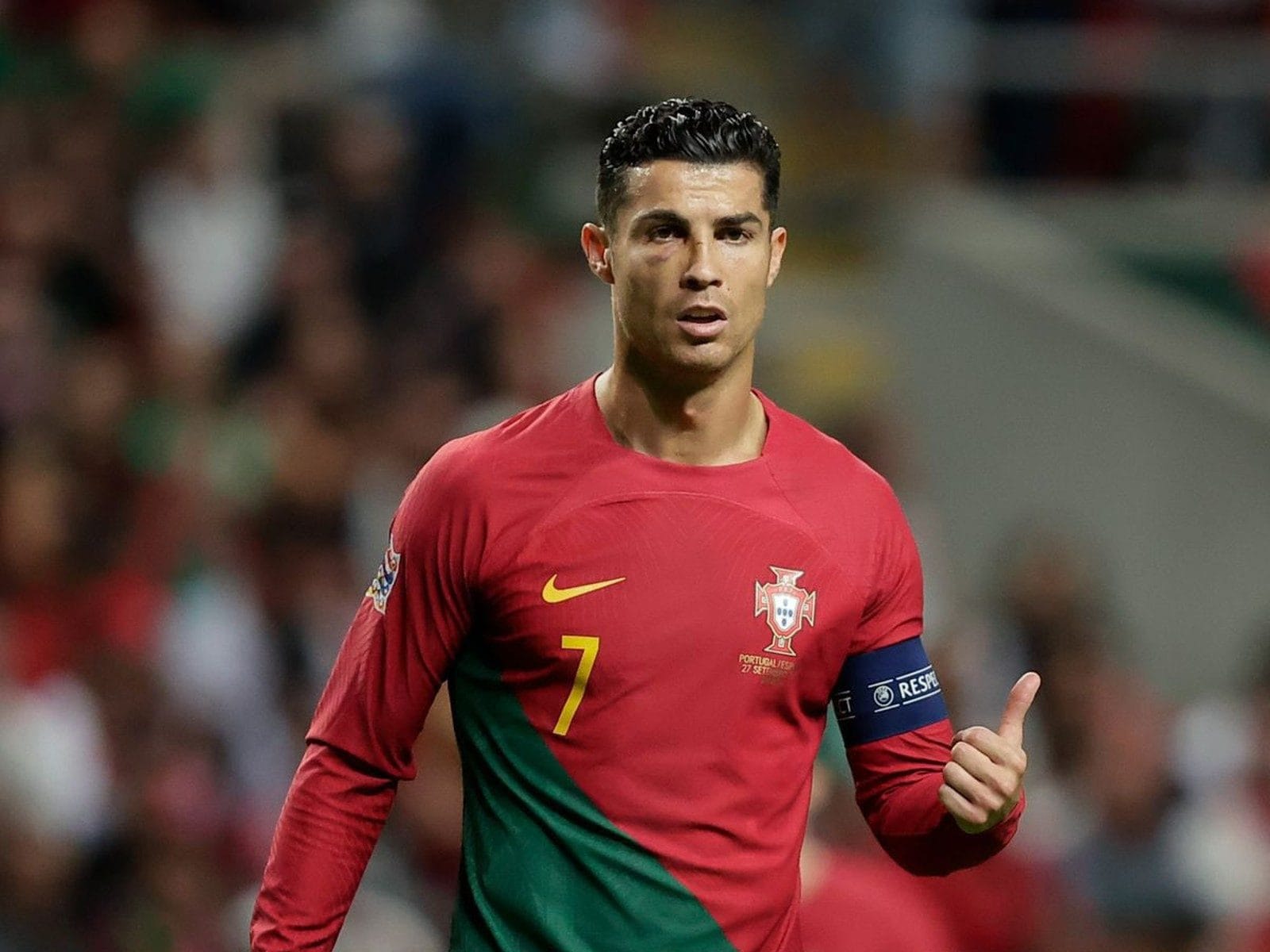 What is the name of this cristiano ronaldo haircut. I have similar thick  wavy/curly hair and would like to get the haircut. : r/Hair