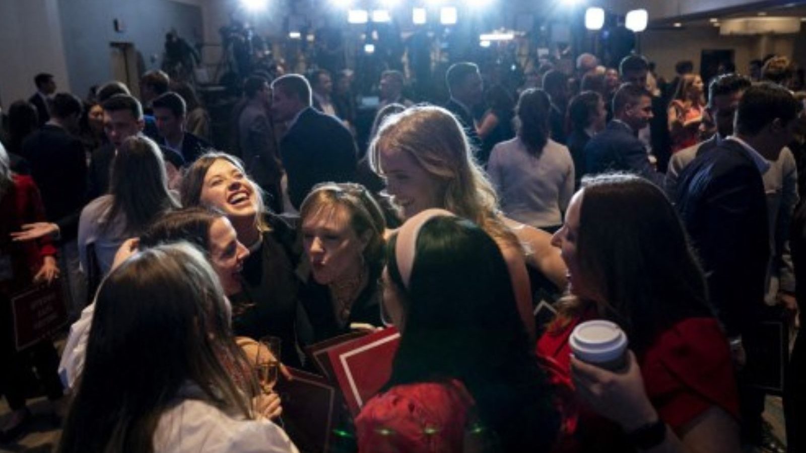 Democrats Celebrate Senate Win Over Distraught Republicans Vartahub 