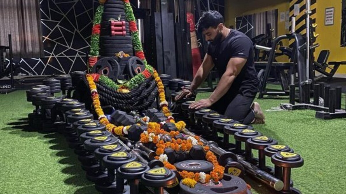 Man Builds Massive Shiva Linga With Gym Equipment in Gwalior, Photos