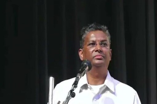 Satish Jarkiholi stoked a controversy by stating that the word 'Hindu' is not Indian. (Twitter/Satish Jarkiholi)