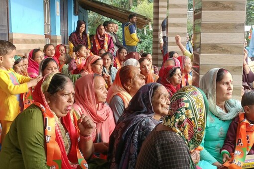 As per the government, the gender budget statement is a reporting mechanism for ministries and departments to review their programmes from a gender perspective and present information on allocations for women and girls. (Representational pic/News18)