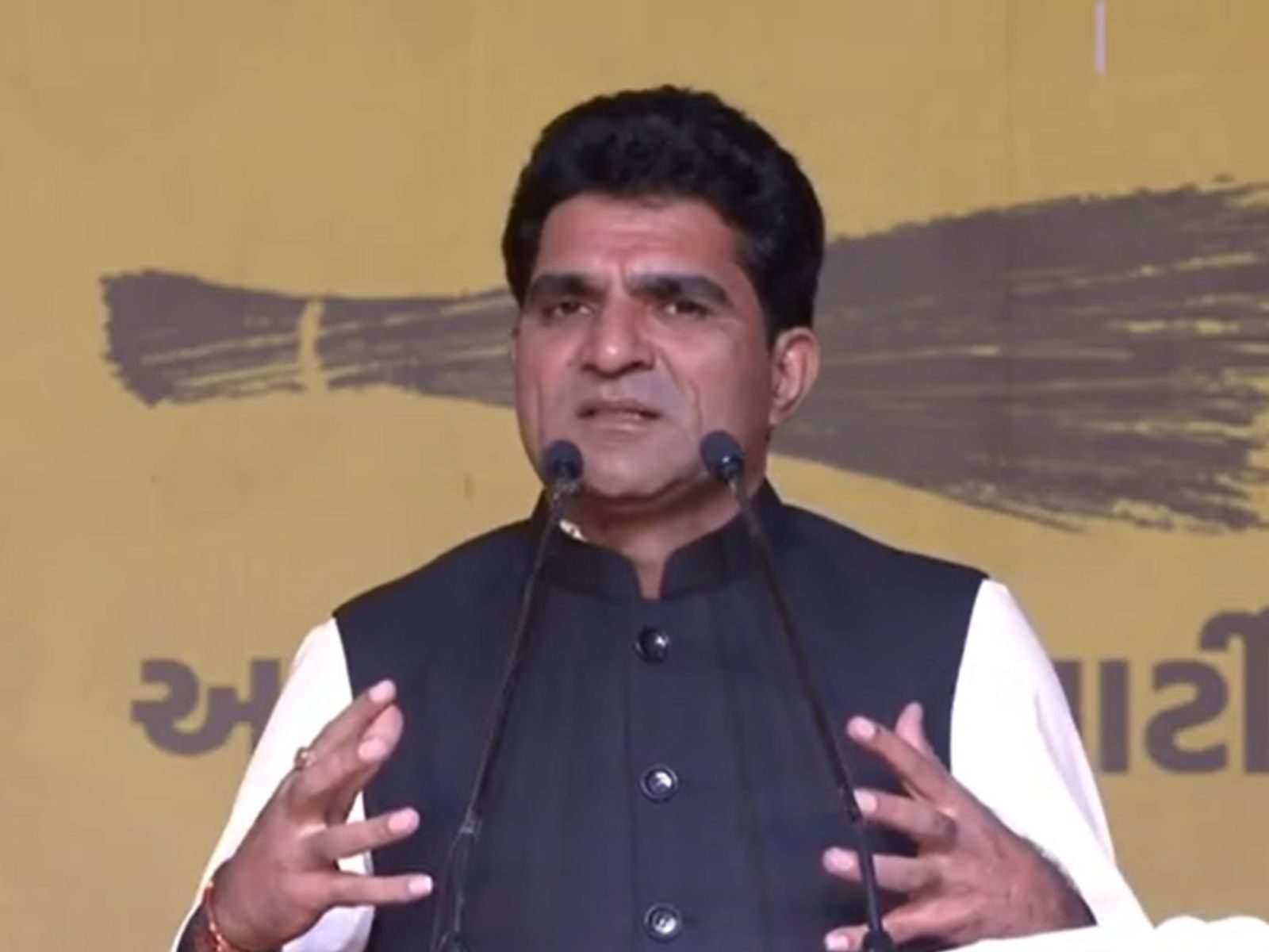 AAP's Gujarat CM Pick Isudan Gadhvi Was Arrested in January for Allegedly Drinking Liquor, Later Got Bail - News18