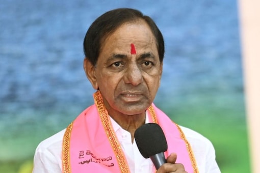 KCR is likely to visit a famous gurudwara in Nanded and offer prayers before the meeting. (Image: News18)