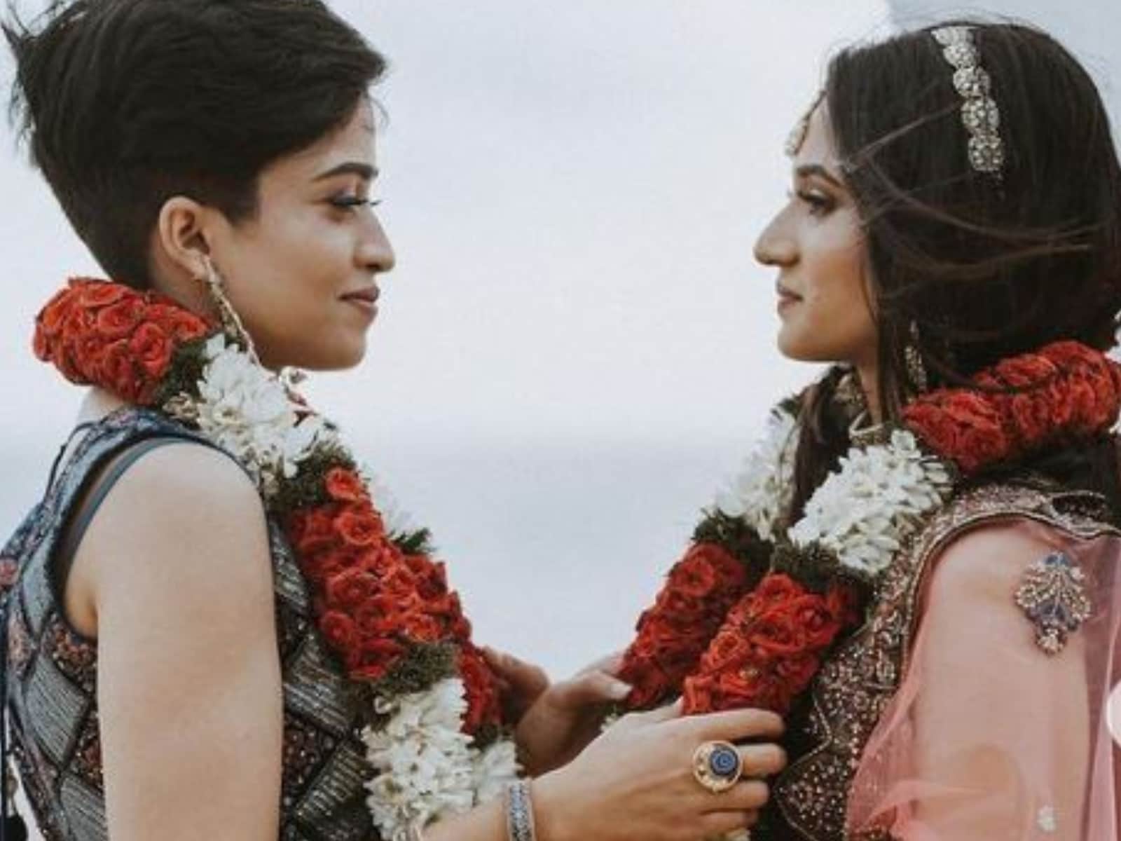 Tamilschool Lesbians Girl Doing Sex Each Other Videos - Kerala Lesbian Couple, Once Separated by Families, Turns Brides in Wedding  Photoshoot