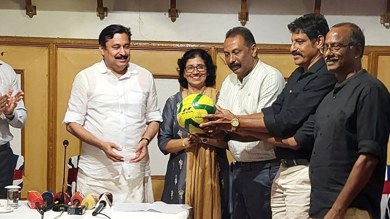 one-lakh-children-to-be-trained-in-football-as-kerala-gears-up-to-welcome-fifa-world-cup