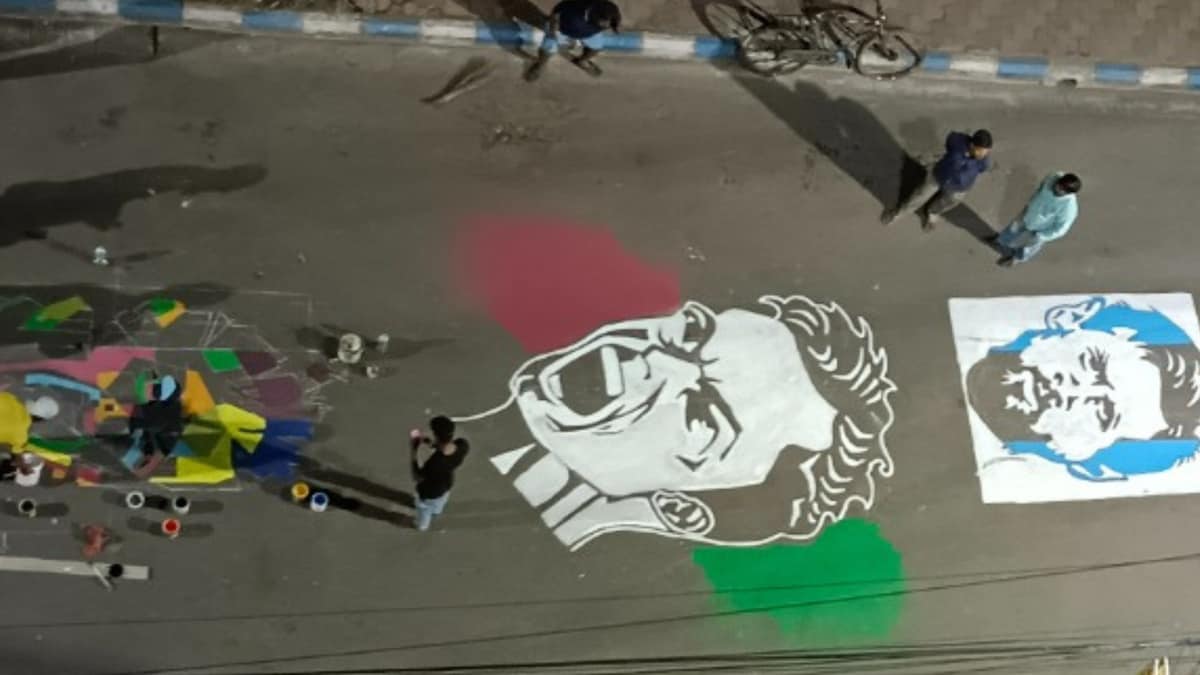 FIFA World Cup Fever Grips Kolkata as Messi, Ronaldo Graffiti Takes Over Streets