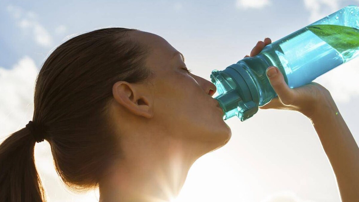 Should Water Be Consumed Before or After a Meal? Experts Answer