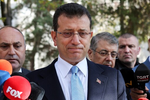 ¡ʵѹ Ekrem Imamoglu ʴԴǡѺŢͧѧҡǴѹءԴ Sehzadebasi ʵѹŻȵá (Ҿ: Reuters)