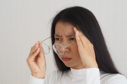 Mantener un estilo de vida saludable y revisiones oftalmológicas periódicas puede detectar y prevenir la retinopatía diabética de manera temprana para evitar la ceguera irreversible